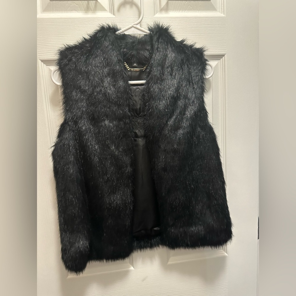 Express Black Faux Fur Vest Open Front Pockets Soft Cozy Glam Women’s Size XS